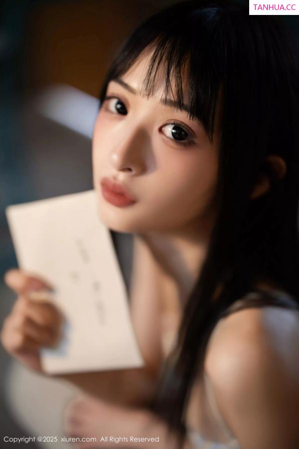  [XiuRen]高清写真图 2025.04.29 No.10215 茂木希子 性感红裙第64张图片
